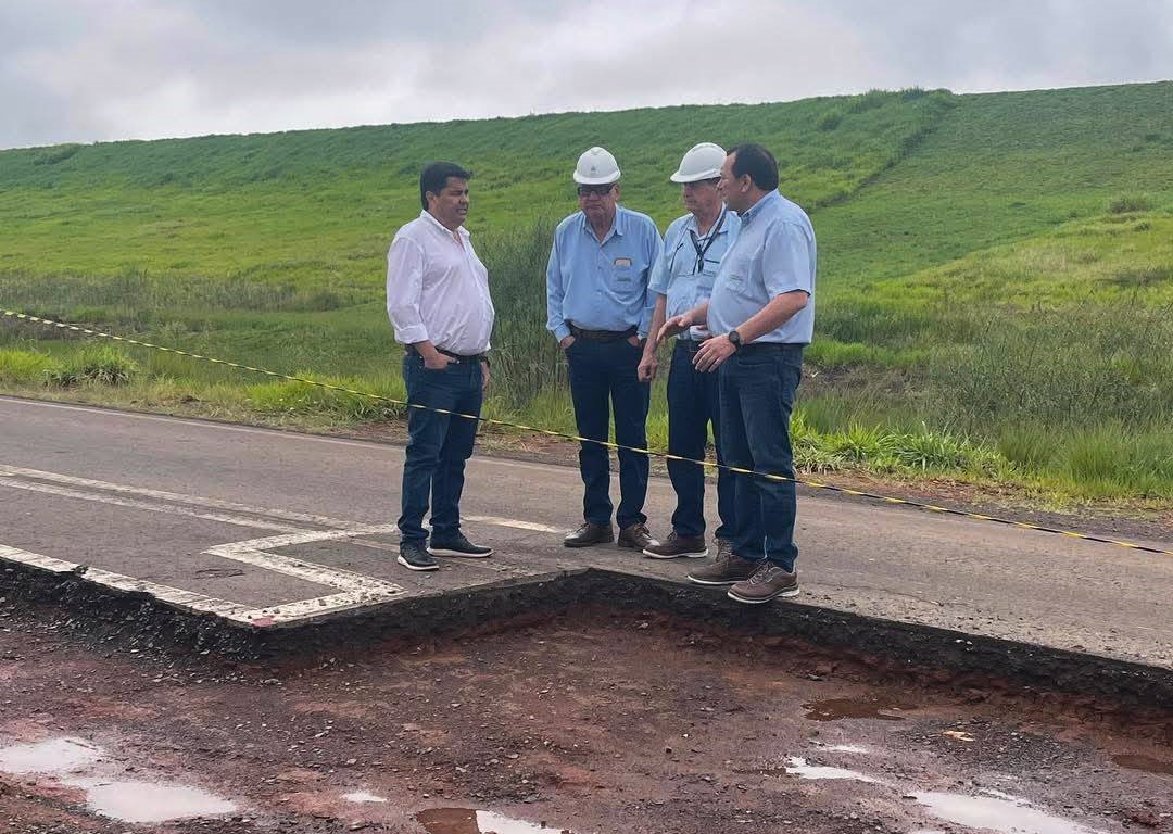 Reparan tramo caminero Ayolas – San Cosme