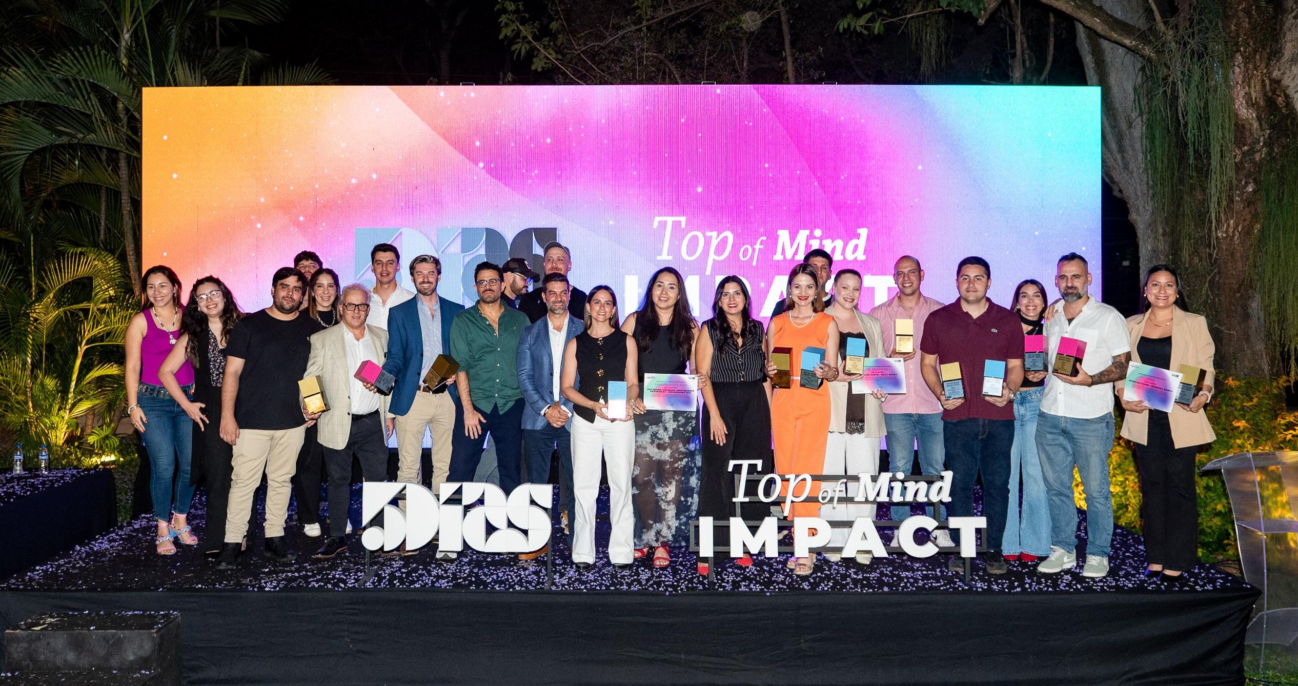 Aseguradora Tajy obtiene el premio  Top of Mind Impact 2025
