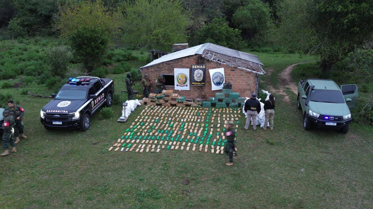 Incautan más de una tonelada de droga